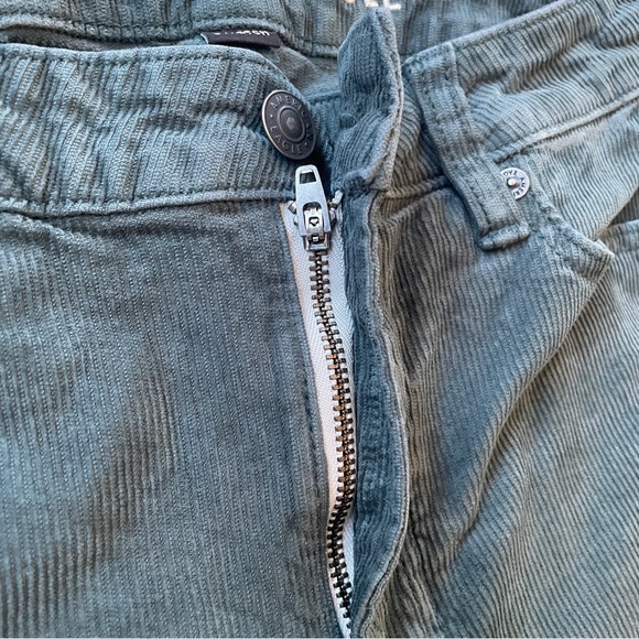 American Eagle mom straight jean corduroy - Picture 7 of 9